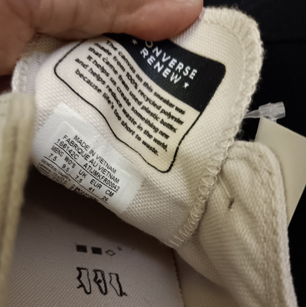Converse - Picture 2 of 6
